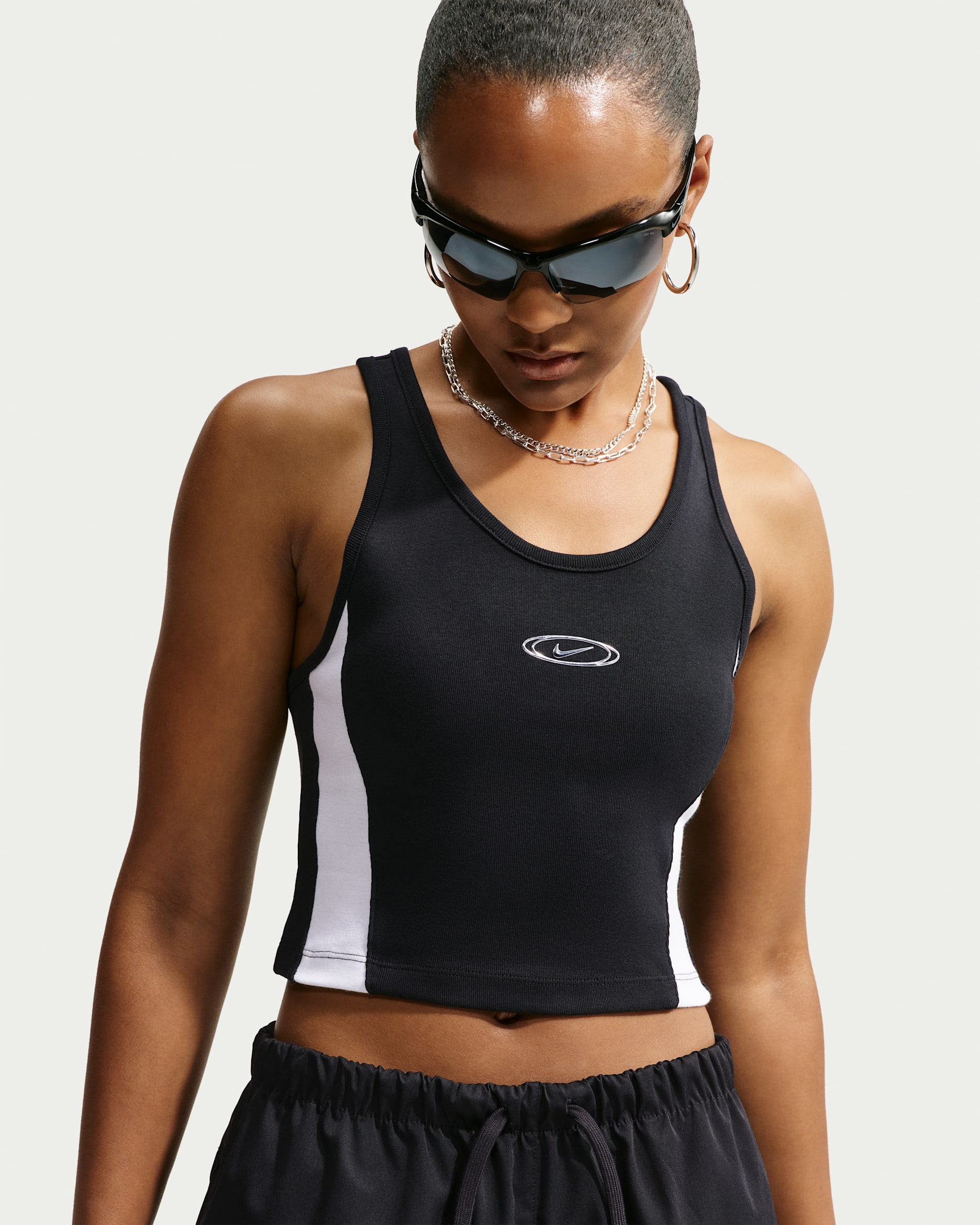 Nike Sportswear — Black/White/Metallic Silver