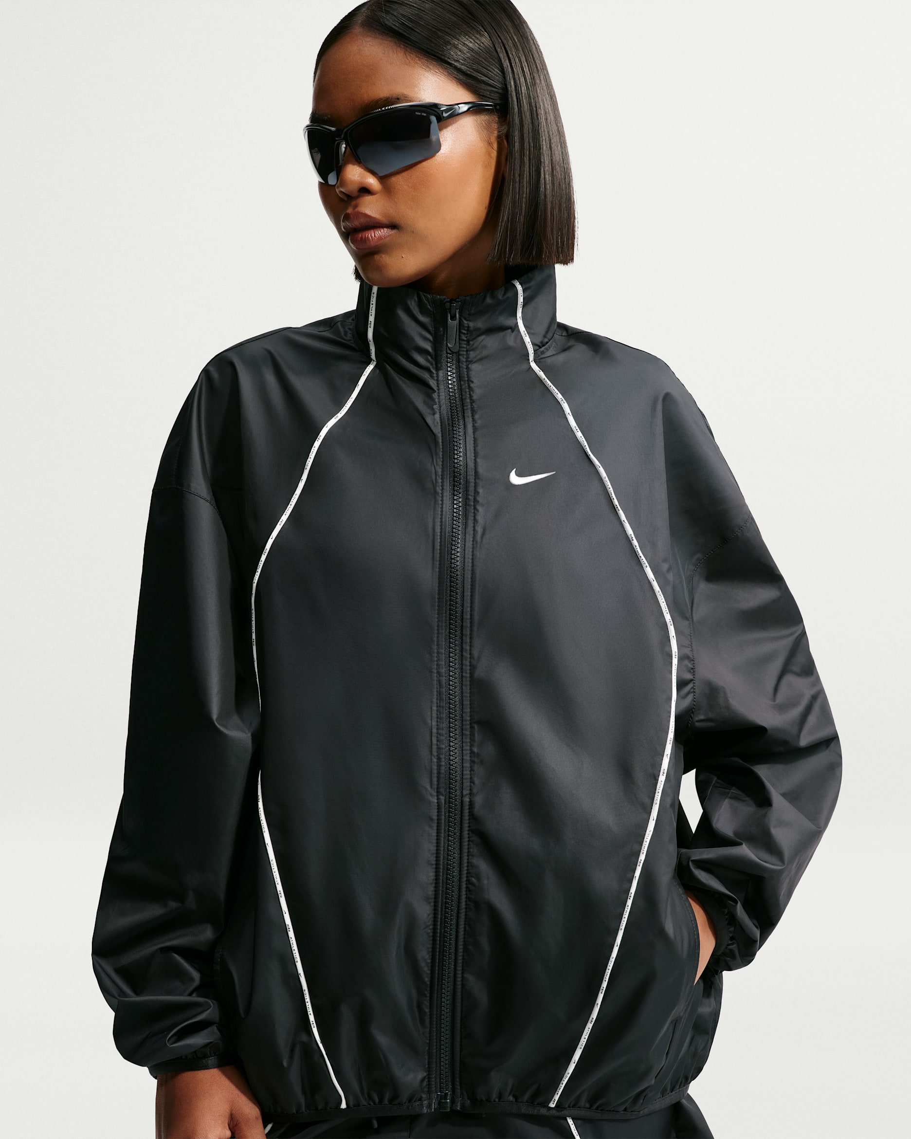 Nike Sportswear — Black/Sail/Sail