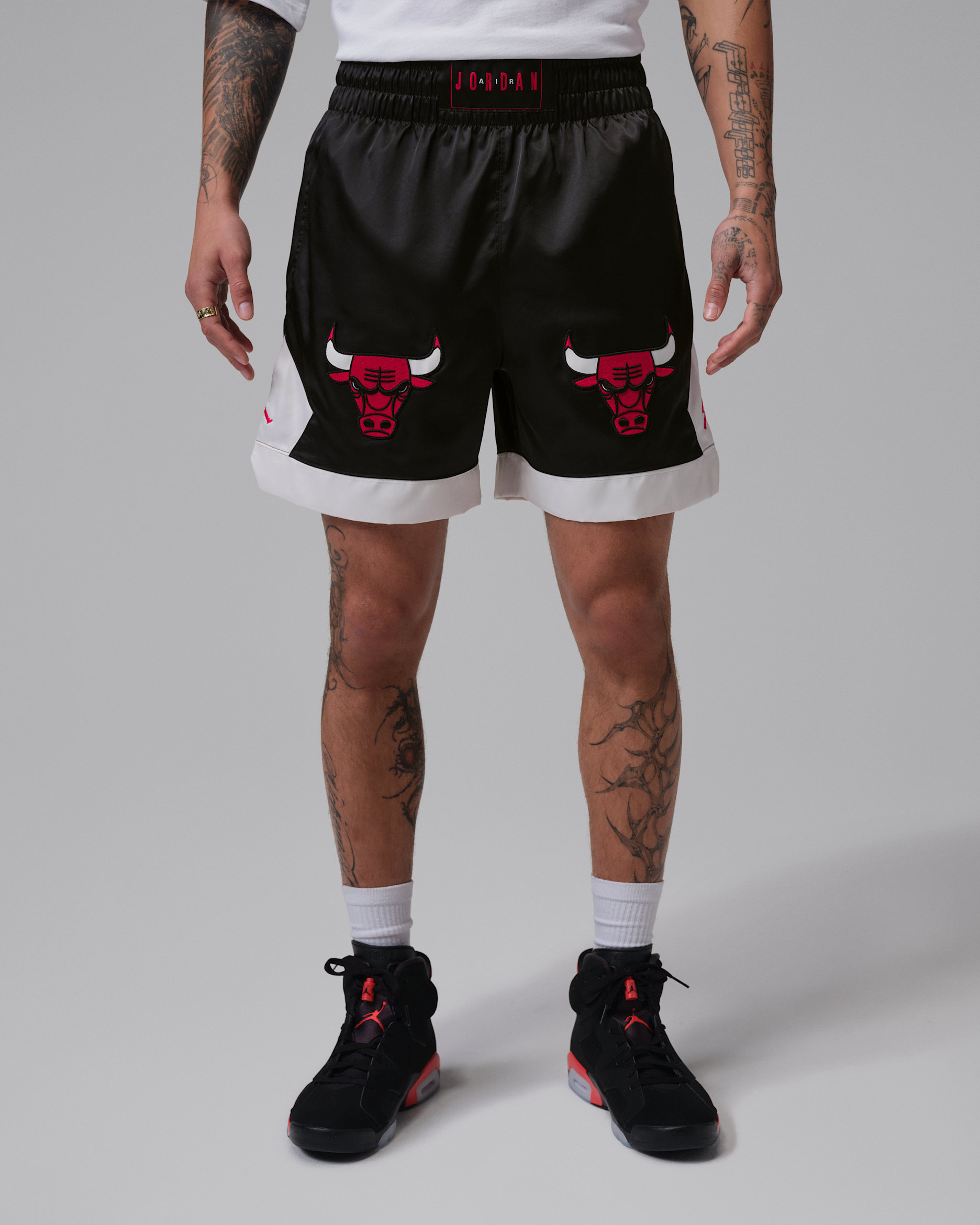 Jordan Flight — Black/Sail/University Red