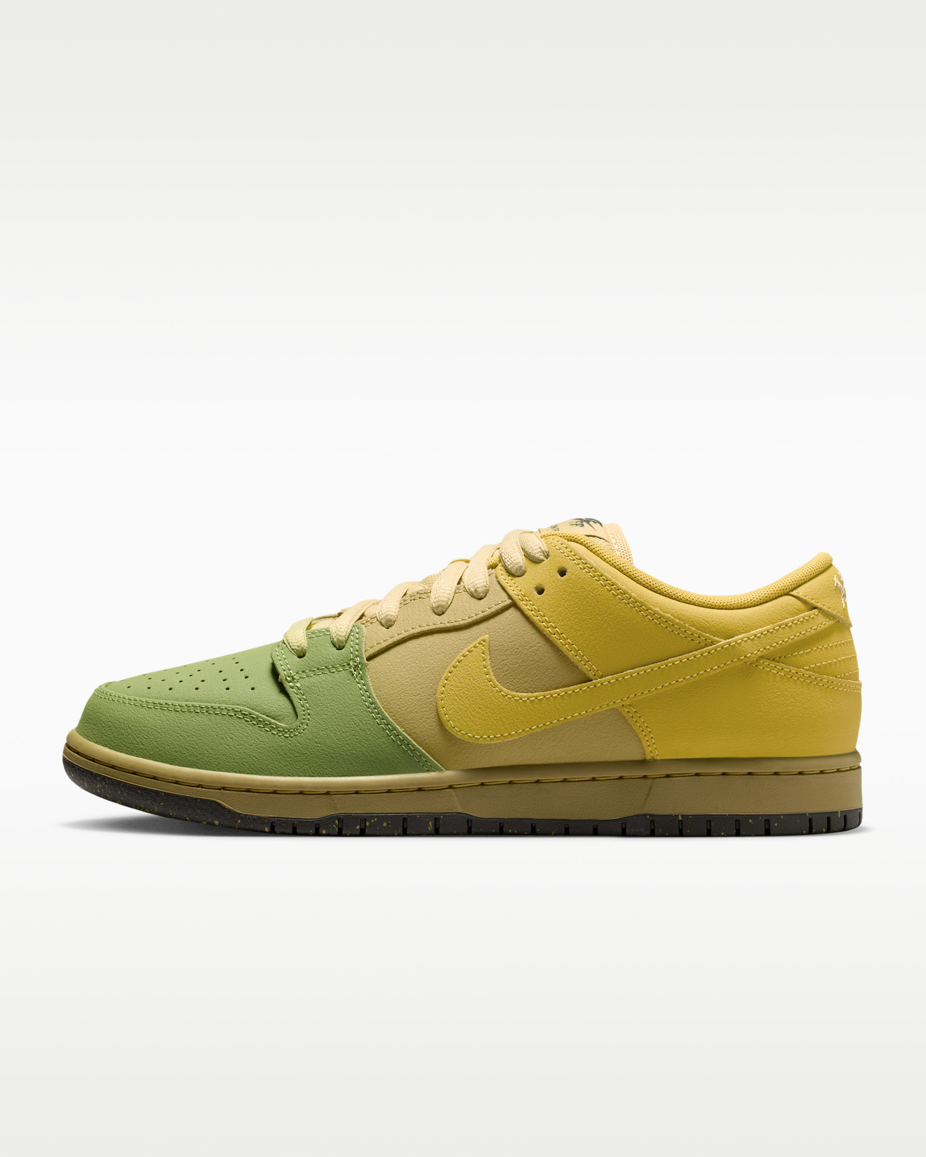 Nike SB Dunk Low Pro — Saffron Quartz/Pear/Buff Gold/Saffron Quartz