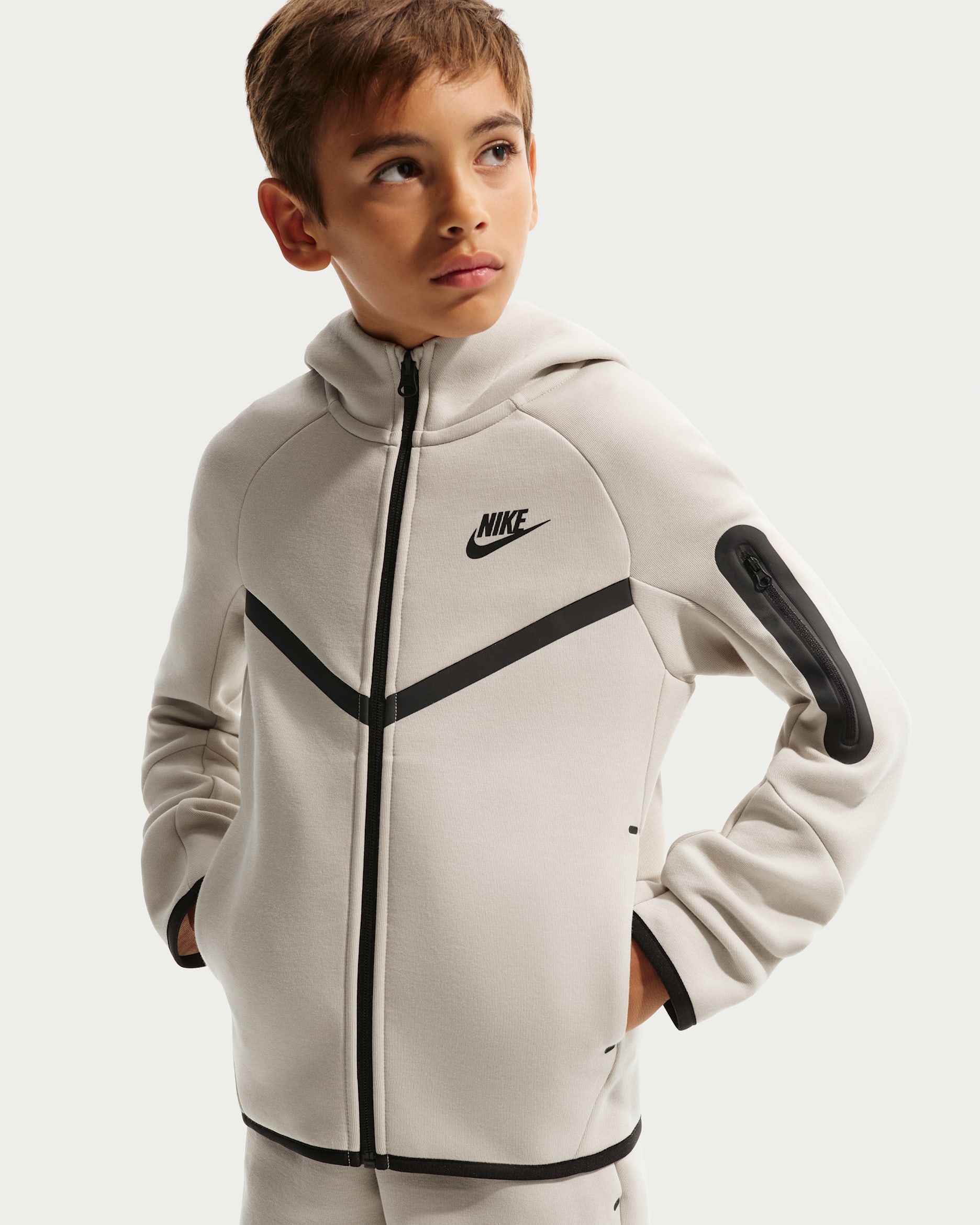 Nike Sportswear Tech Fleece — Cream II/Black/Black