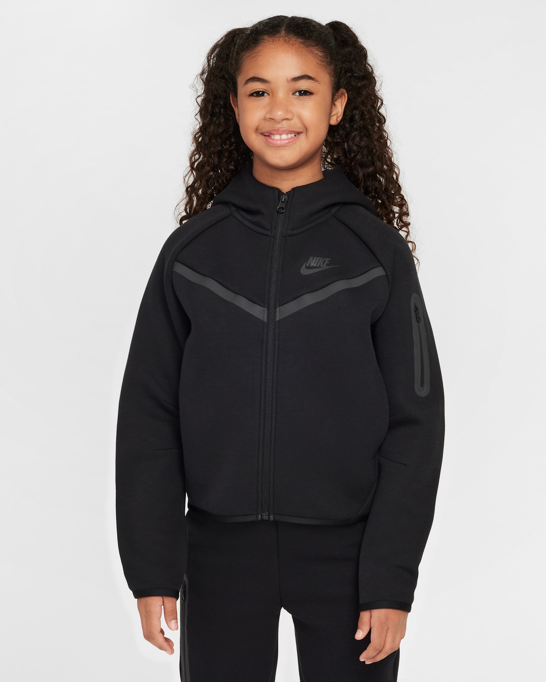 Nike Sportswear Tech Fleece — Black/Black/Black/Black