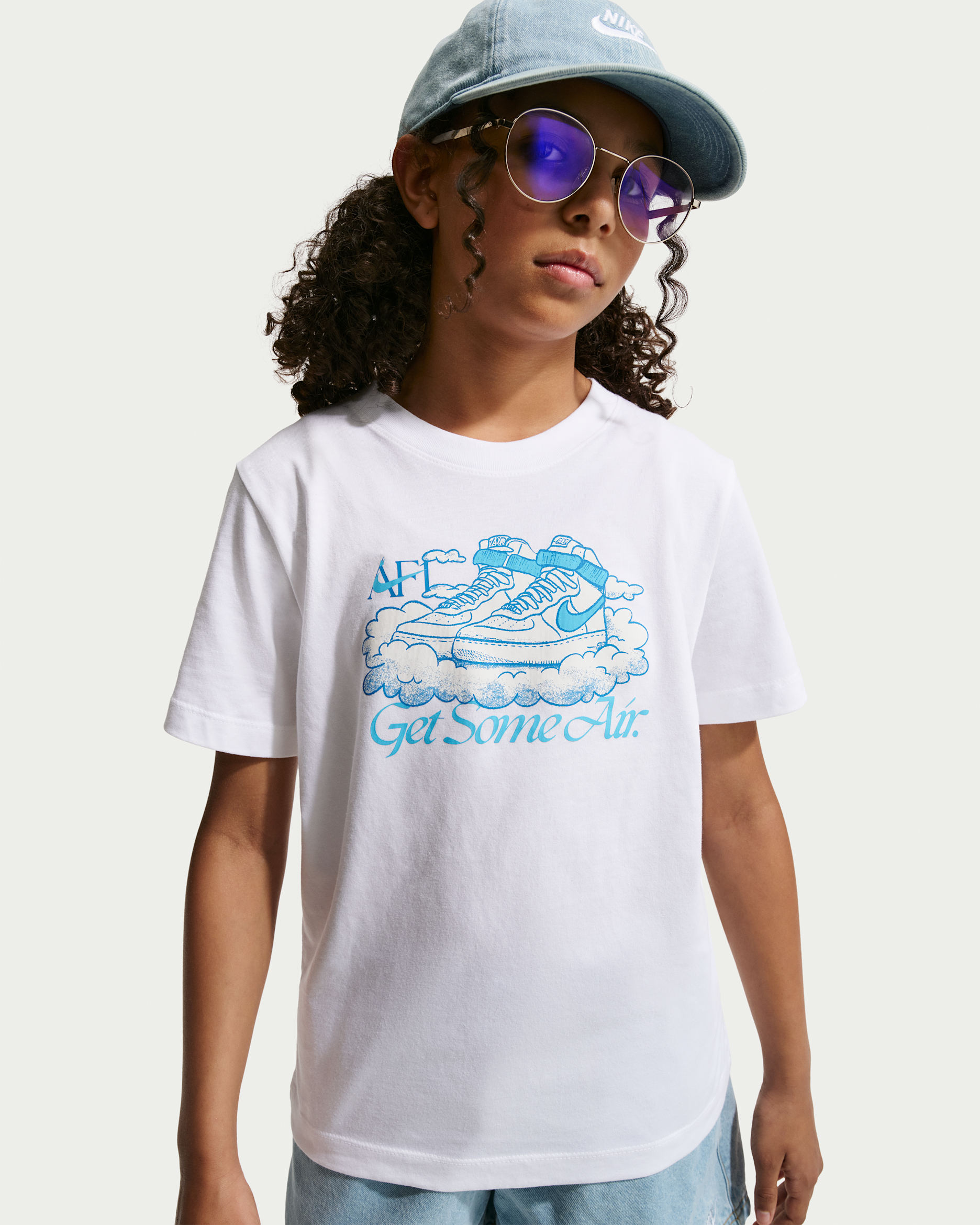Nike Sportswear — White