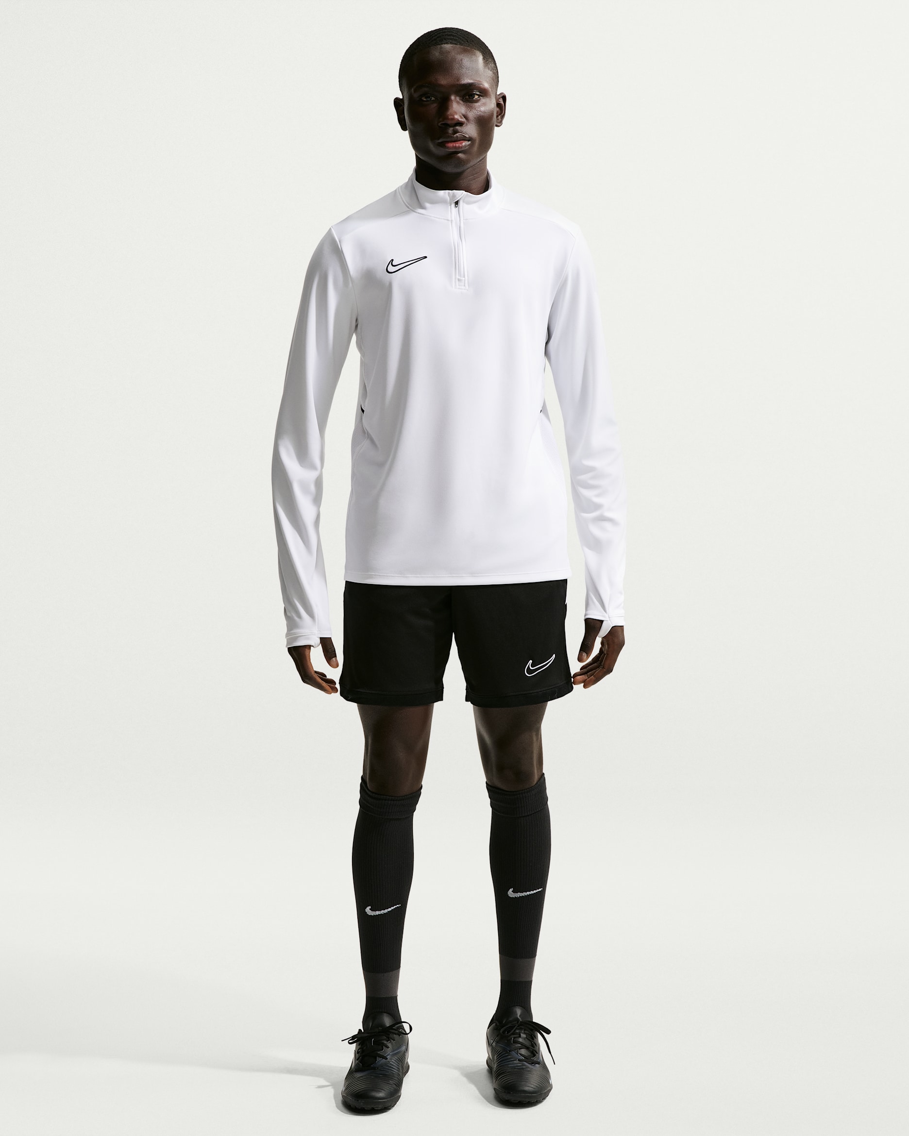 Nike Academy — Black/Black/White