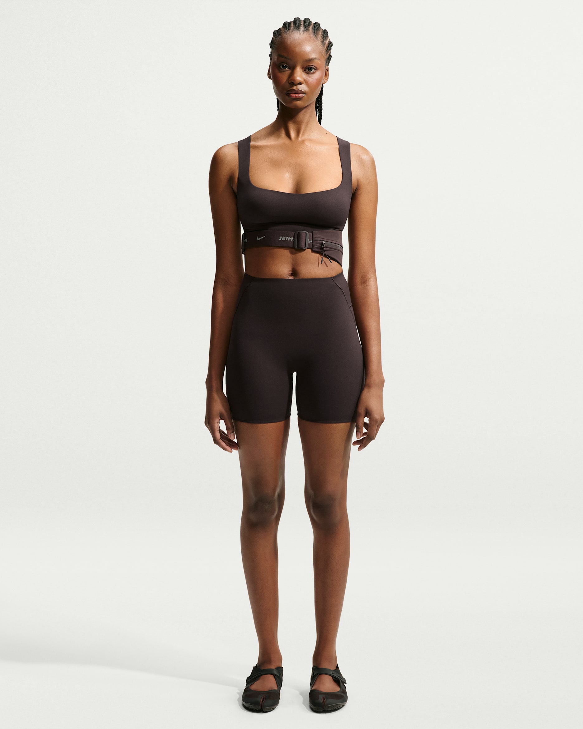 NikeSKIMS Studio Stretch — NSKM Dark Roast/NSKM Dark Roast