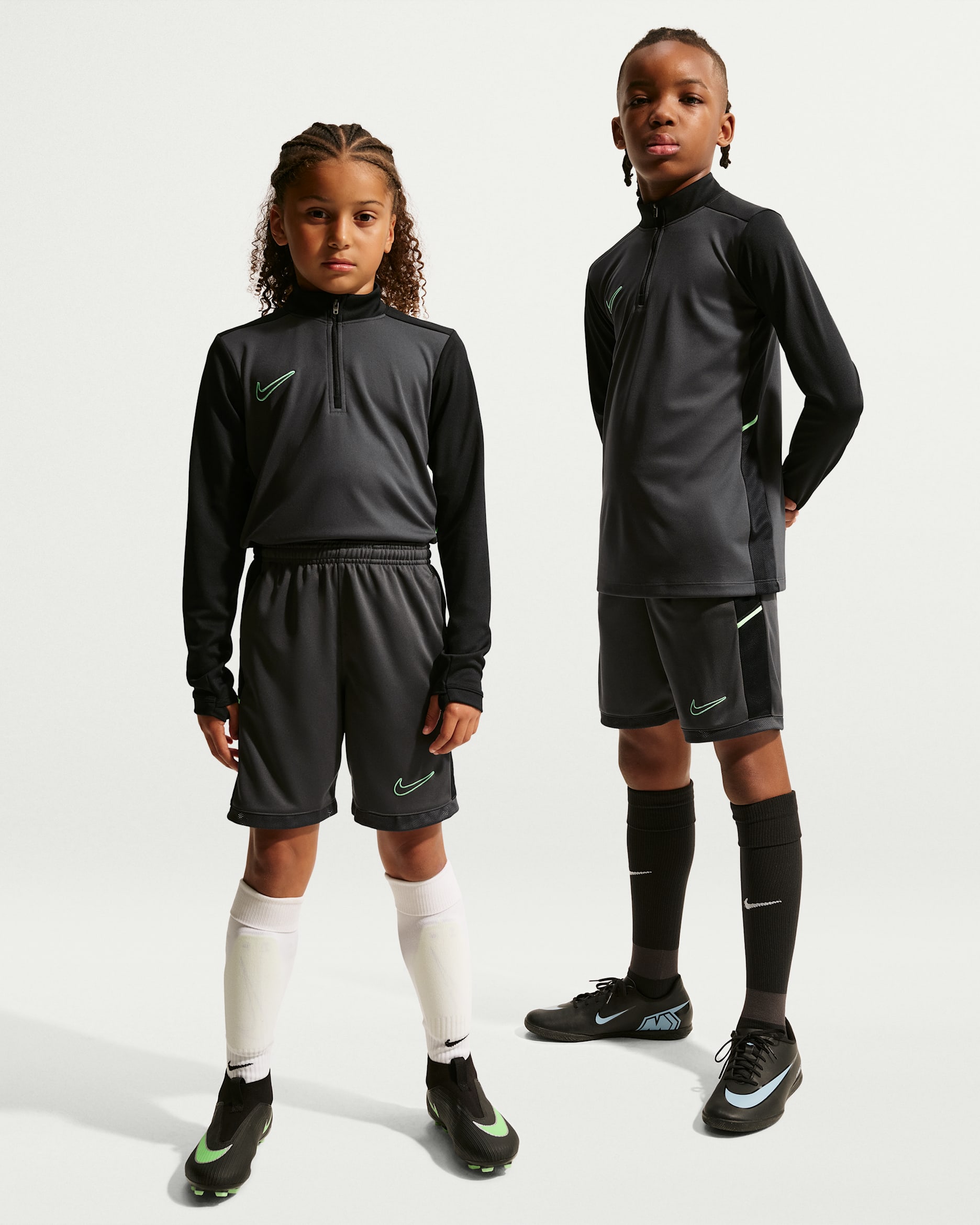 Nike Academy — Anthracite/Anthracite/Illusion Green/Illusion Green