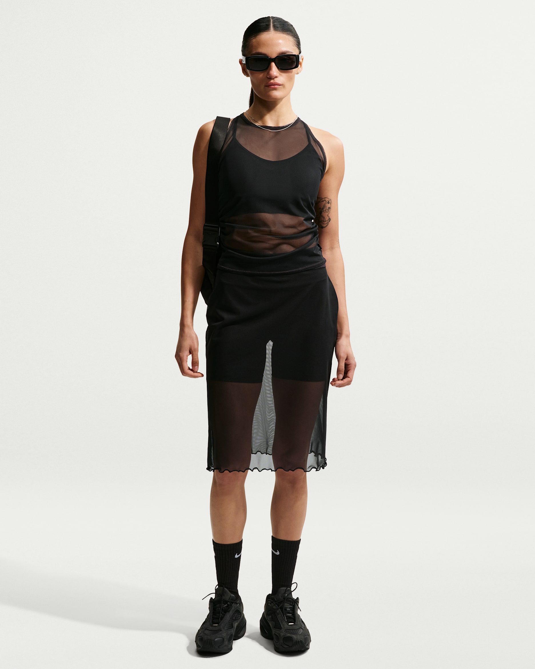 Nike Sportswear — Black/Sail