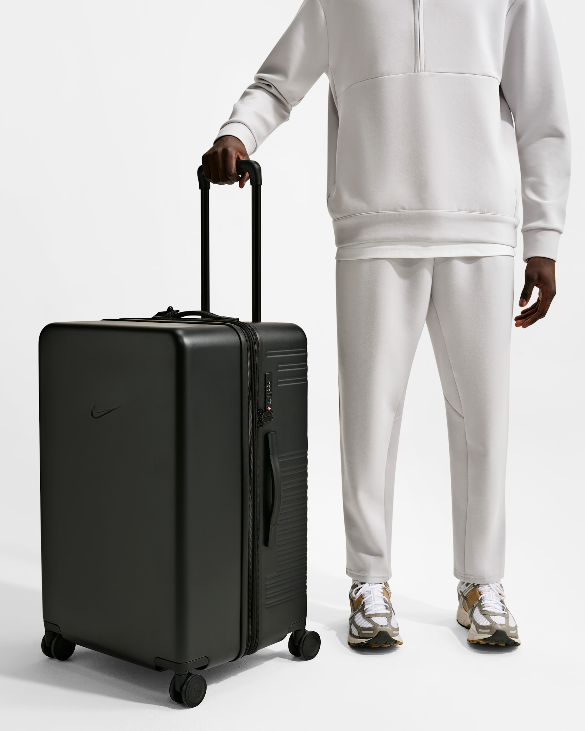 Nike Large Checked Luggage — Black/Black/Black