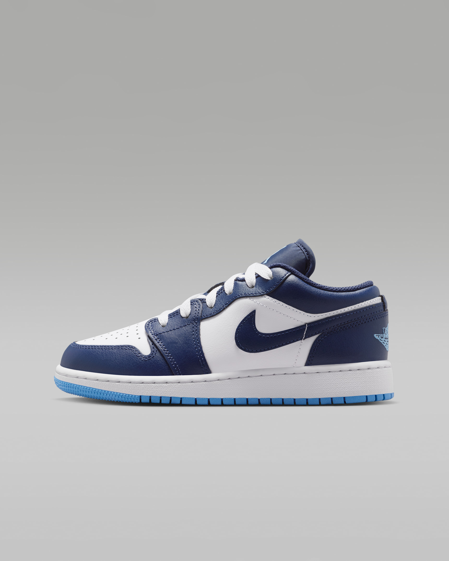 Air Jordan 1 Low — Midnight Navy/White/University Blue
