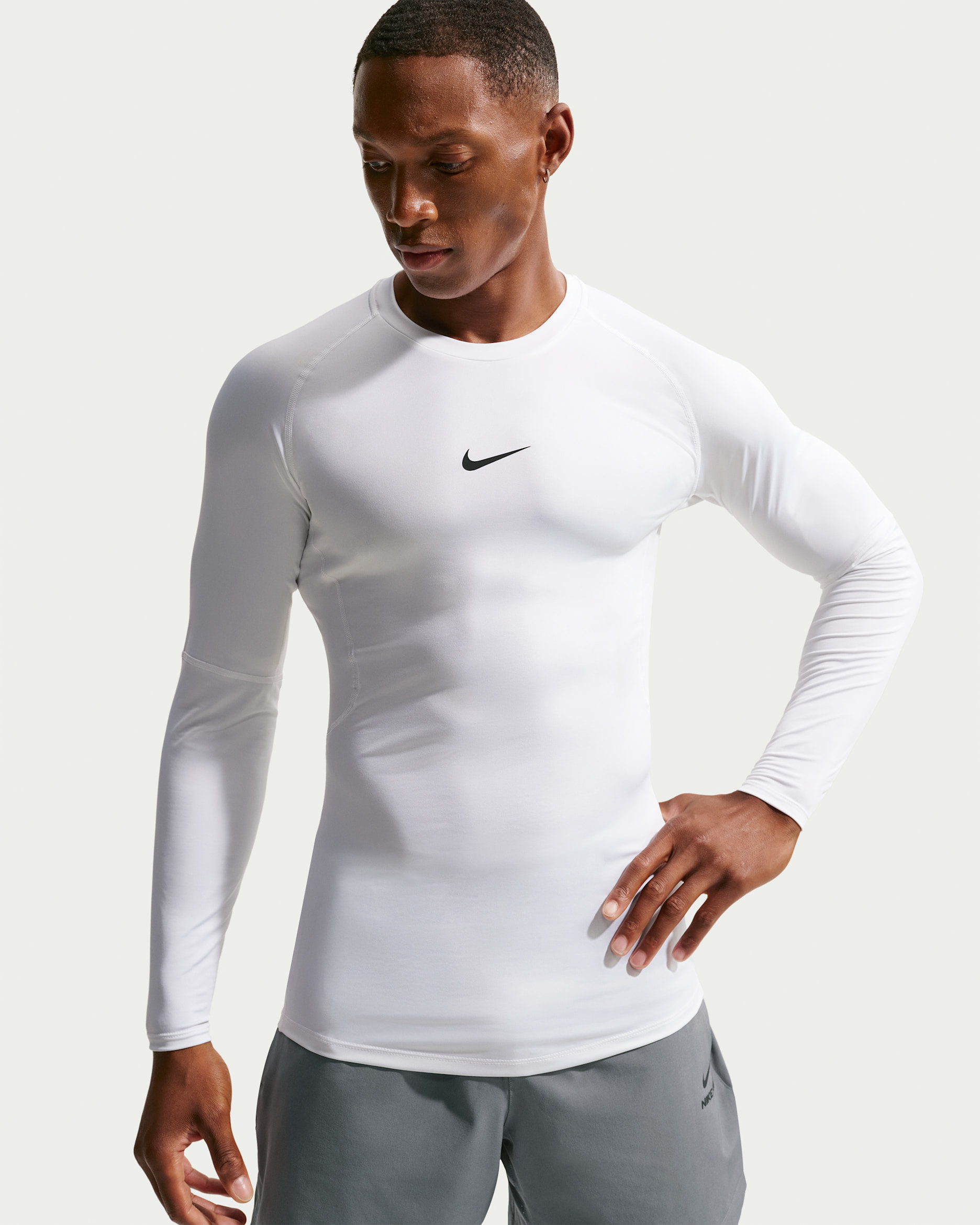 Nike Pro — White/Black