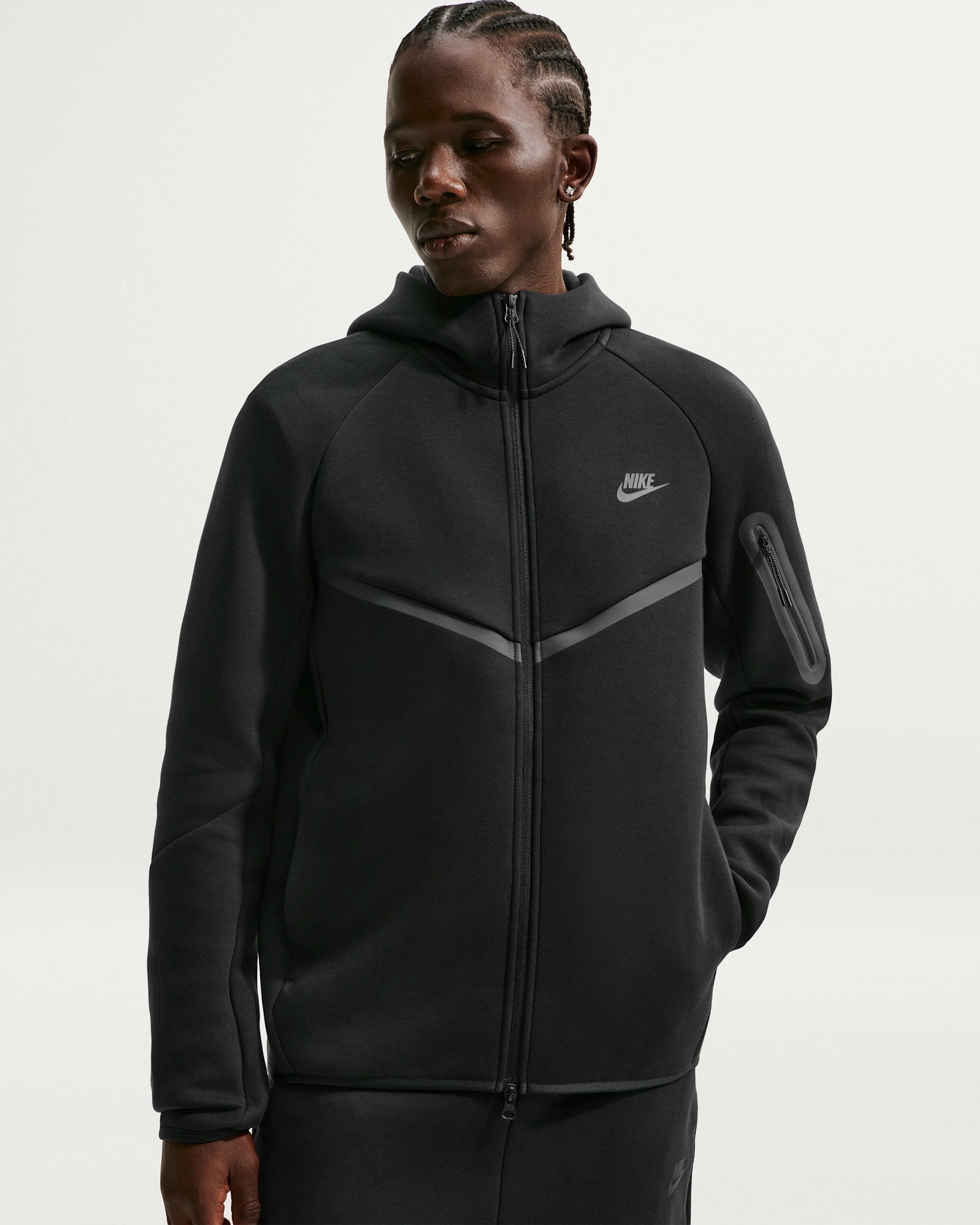 Nike Tech — Black/Black