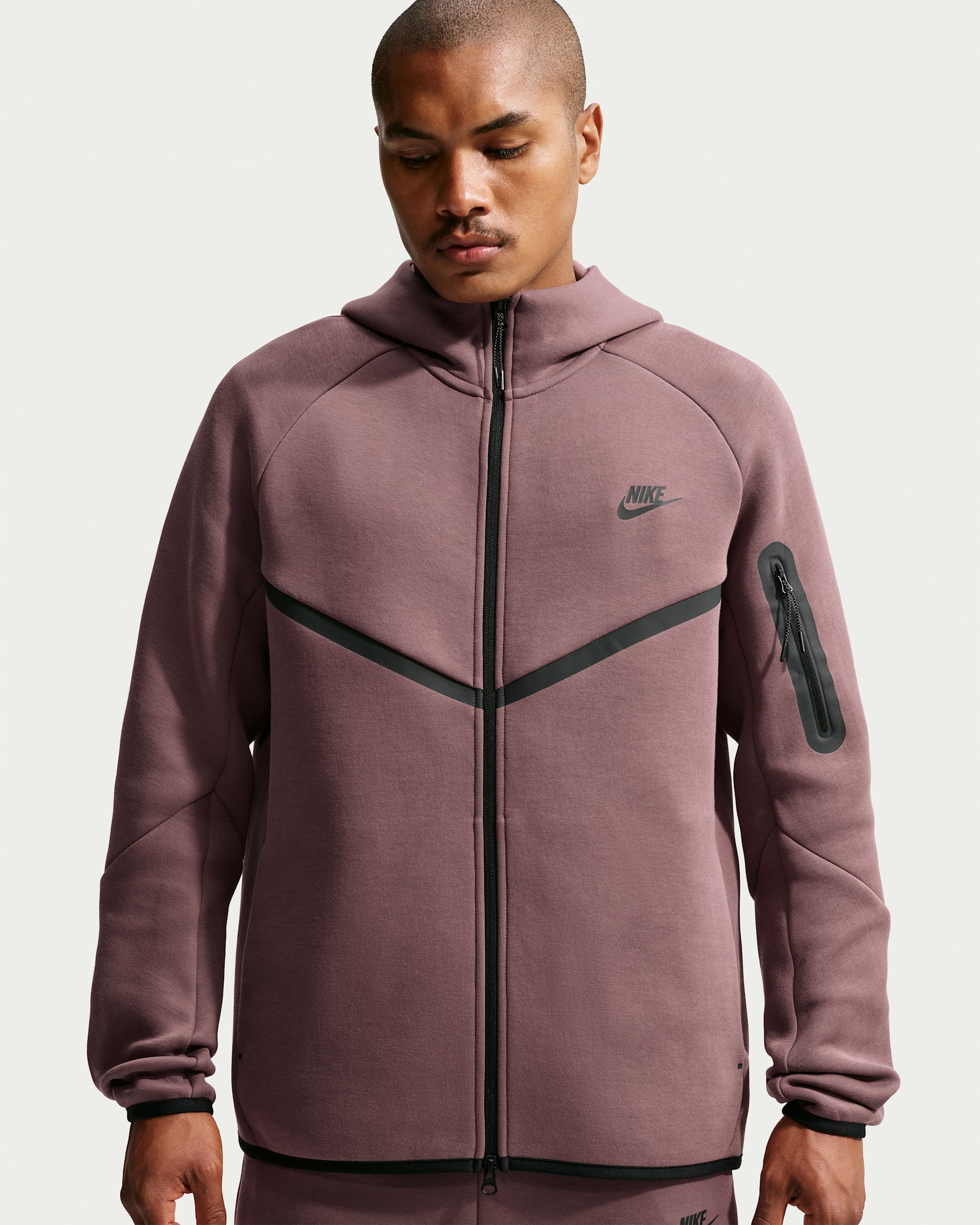 Nike Tech — Tattoo/Black