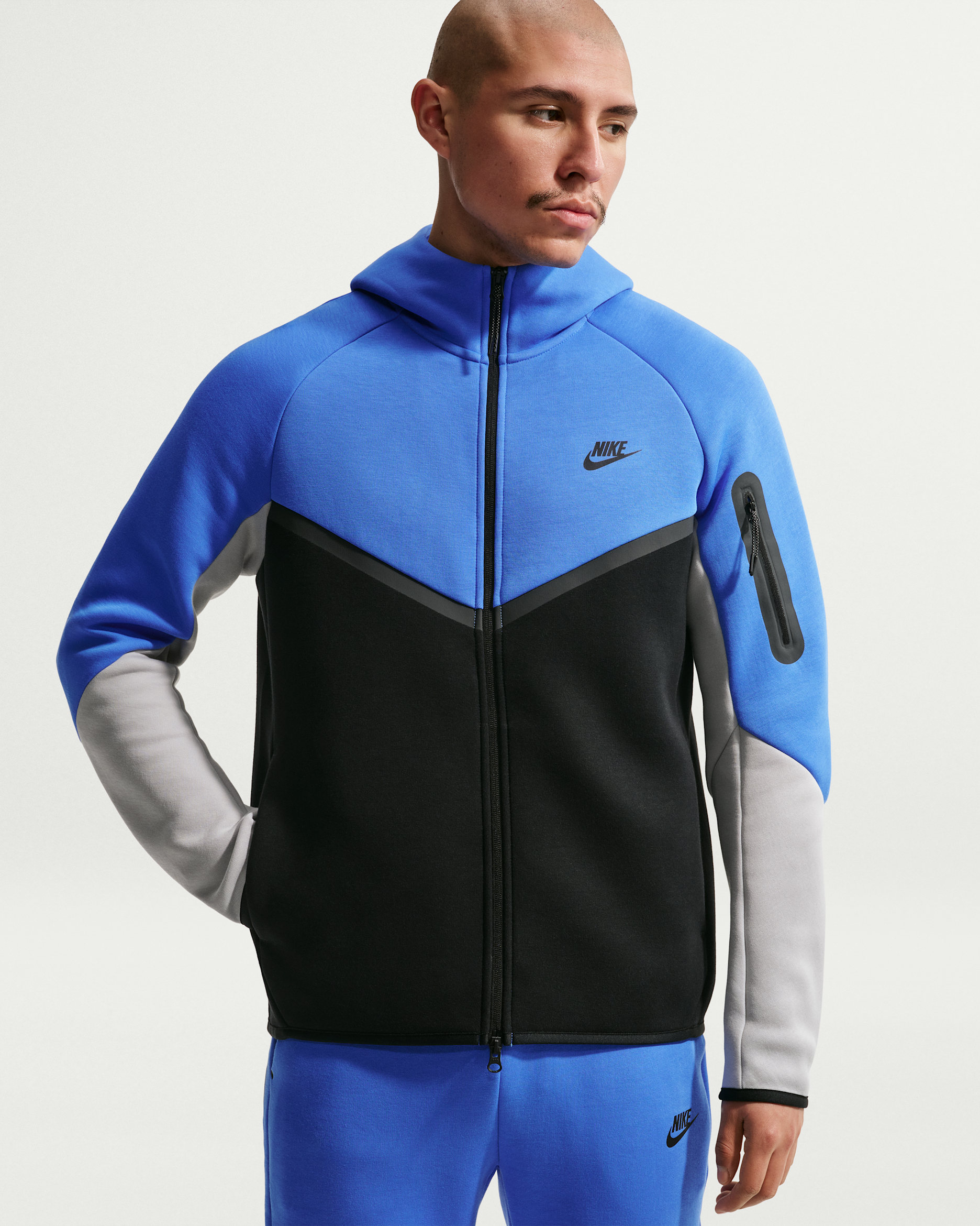 Nike Tech — Blue Crystal/Black/Light Smoke Grey/Black