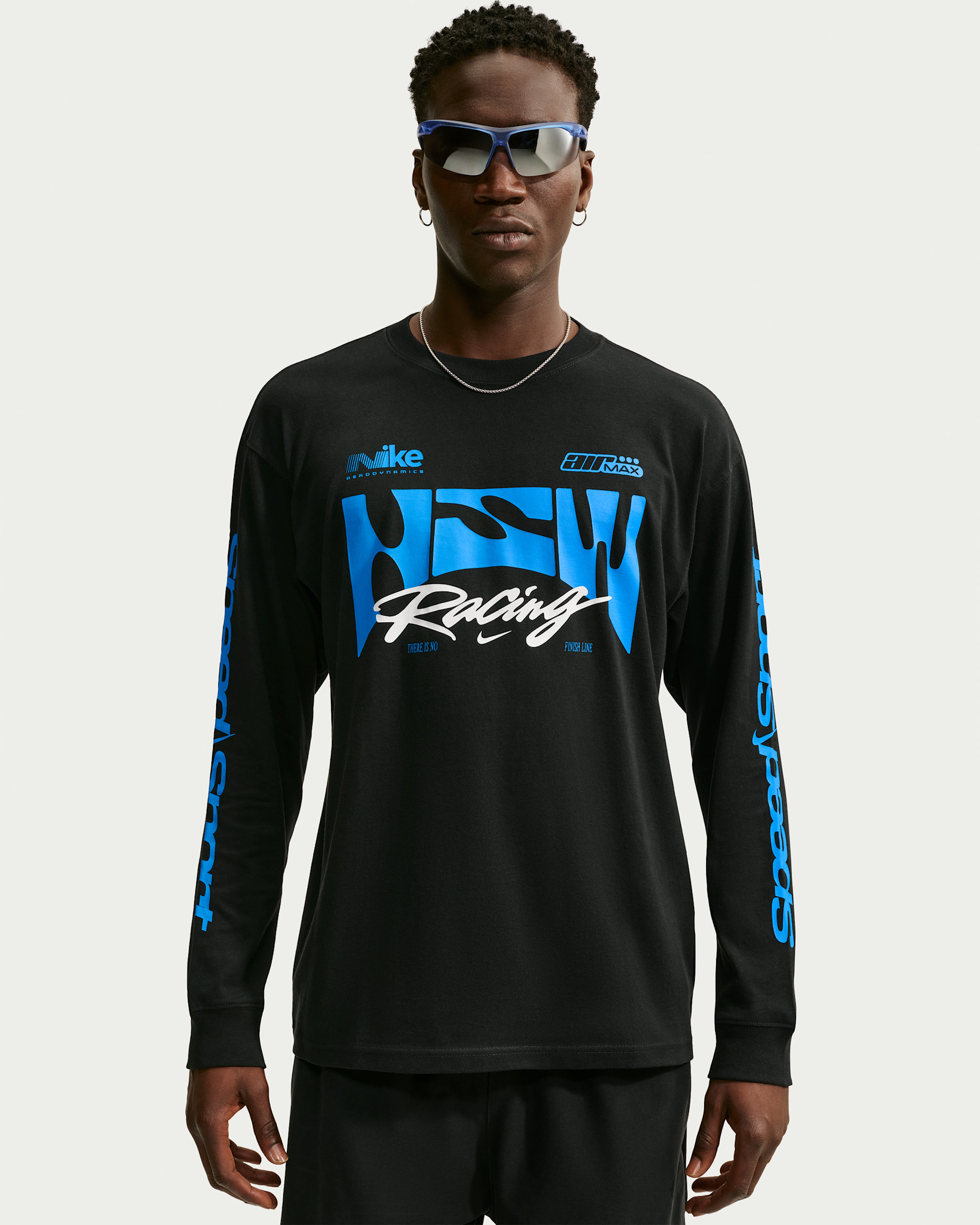 Nike Sportswear — Black