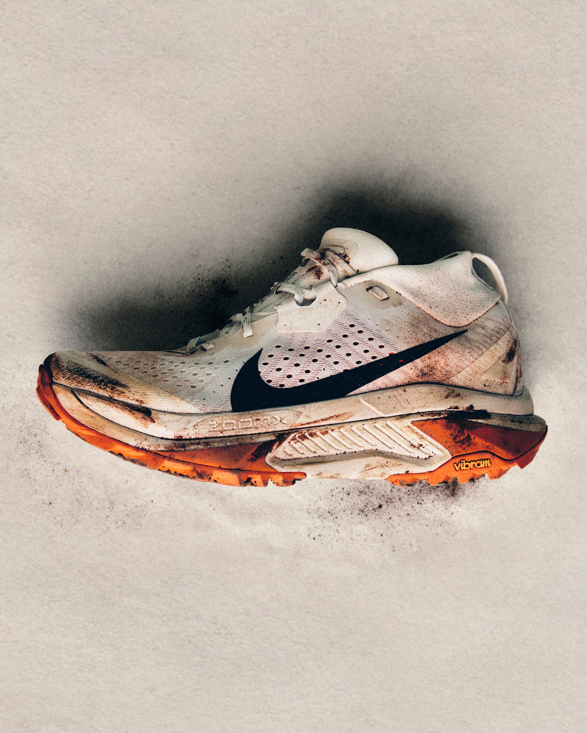 ACG Zegama Trail — Summit White/Phantom/Safety Orange/Black