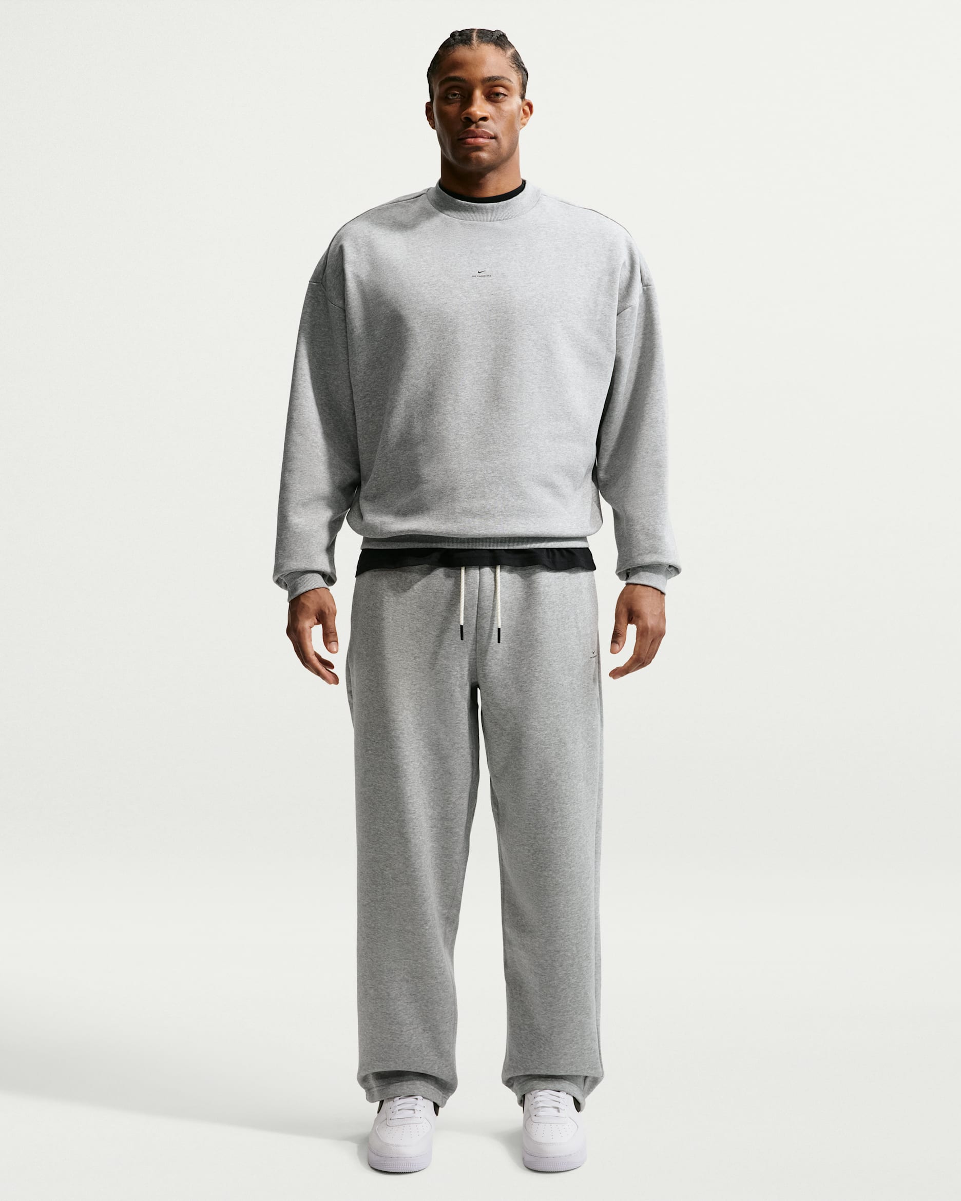 Nike Standard Issue — Dark Grey Heather/Black