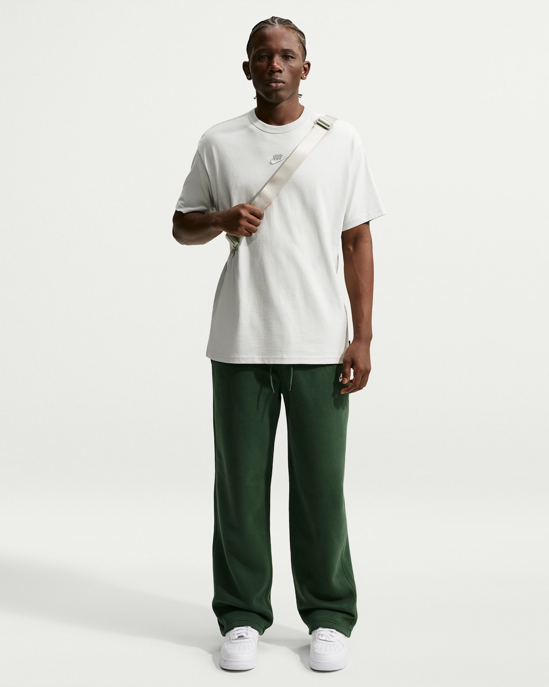 Nike Sportswear Club — Fir/Fir/White