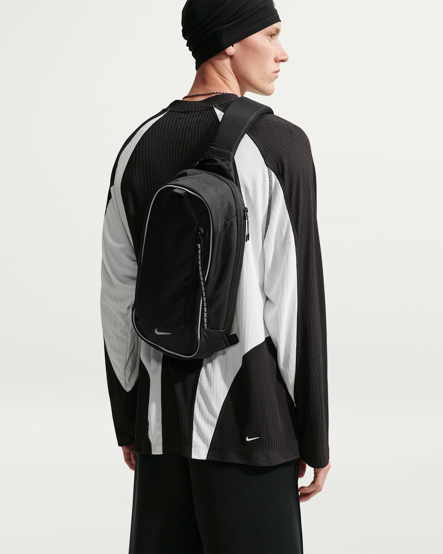 Nike Commute — Black/Black/Reflect Silver