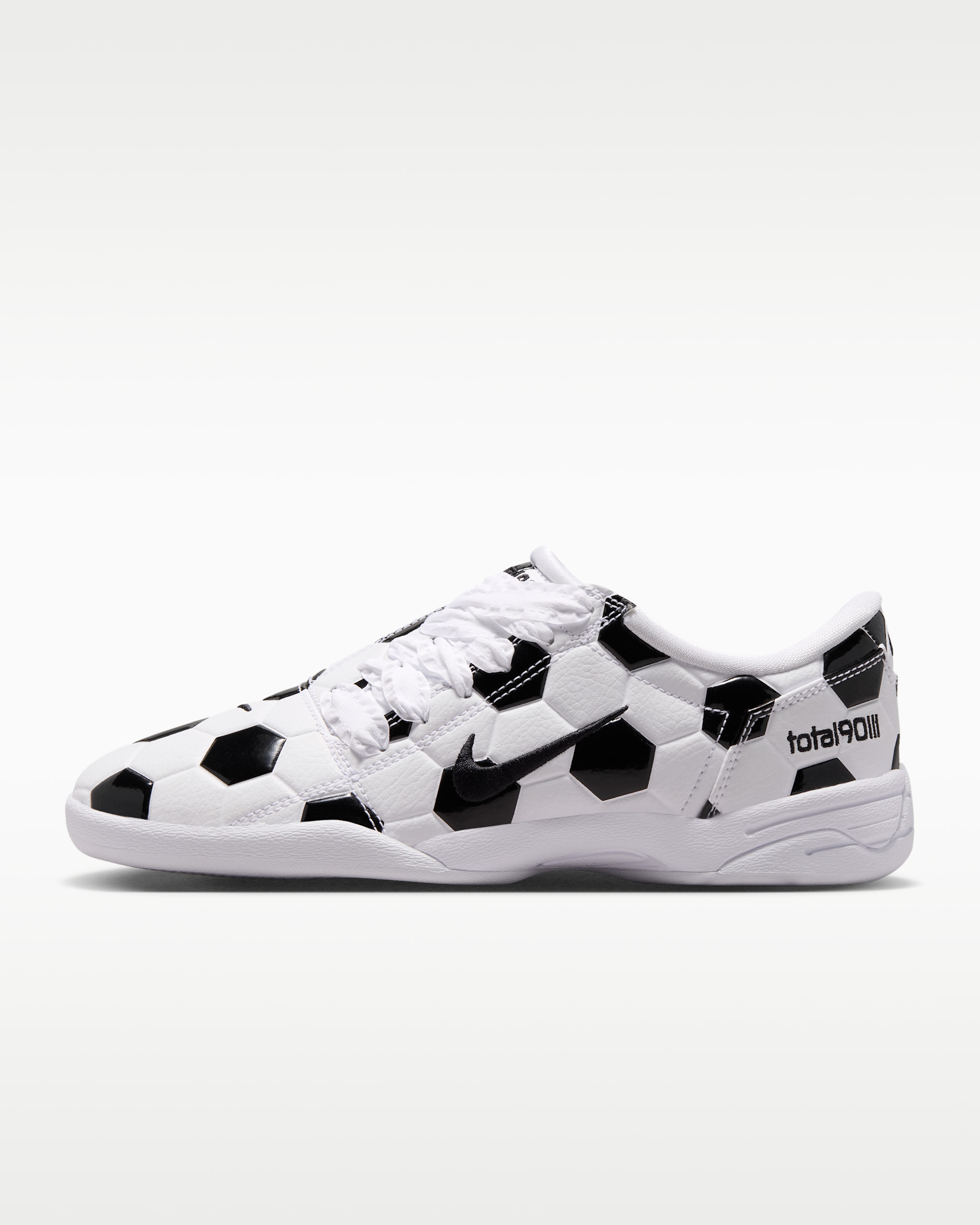 Nike Total90 — White/Black