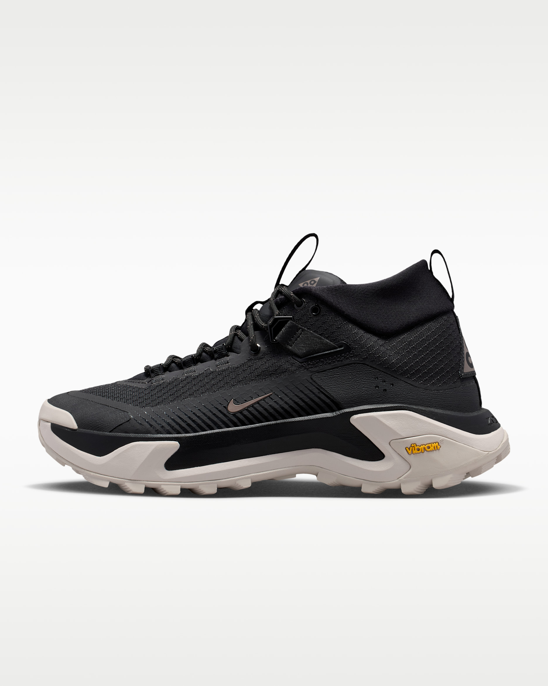 ACG Zegama Hike — Black/Cream II/Ironstone