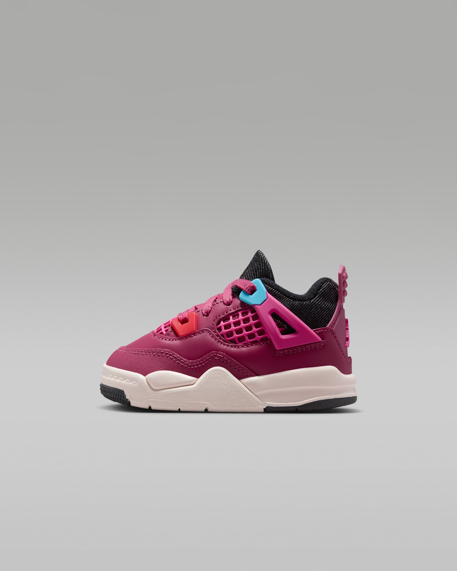 Jordan 4 Retro 'She's A Star' — Sweet Beet/Off-Noir/Chalk/Desert Pink