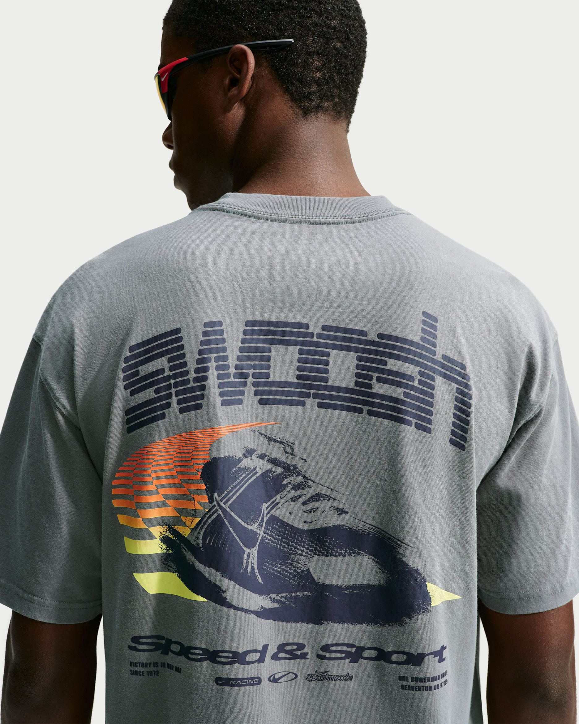 Nike Sportswear — Smoke Grey