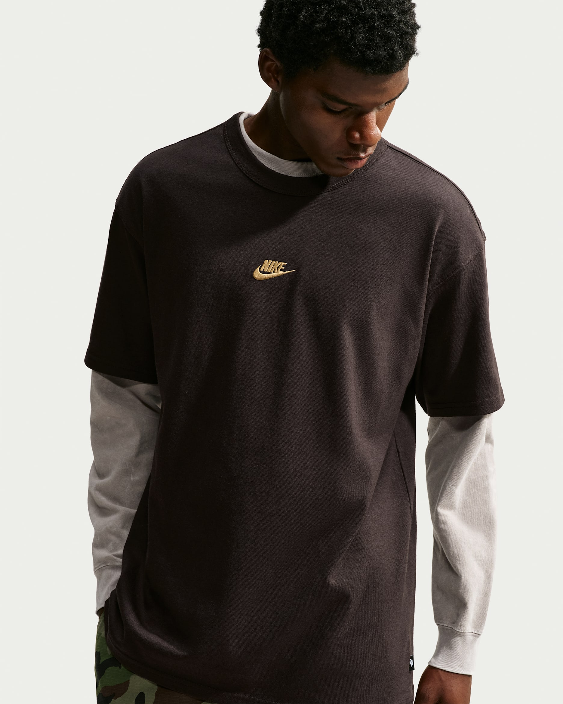 Nike Sportswear Premium Essentials — Velvet Brown/Flat Gold