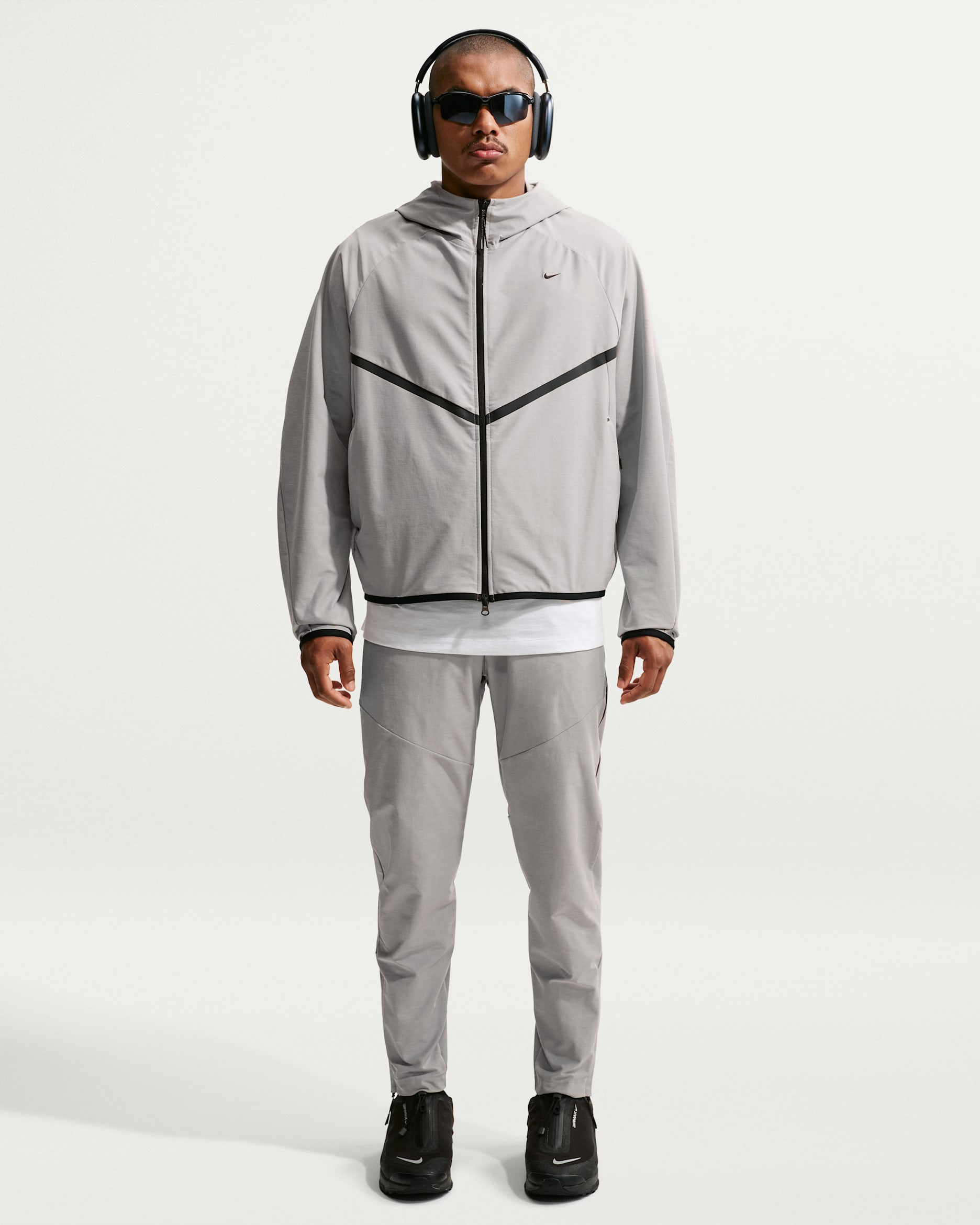 Nike Tech — College Grey/Black