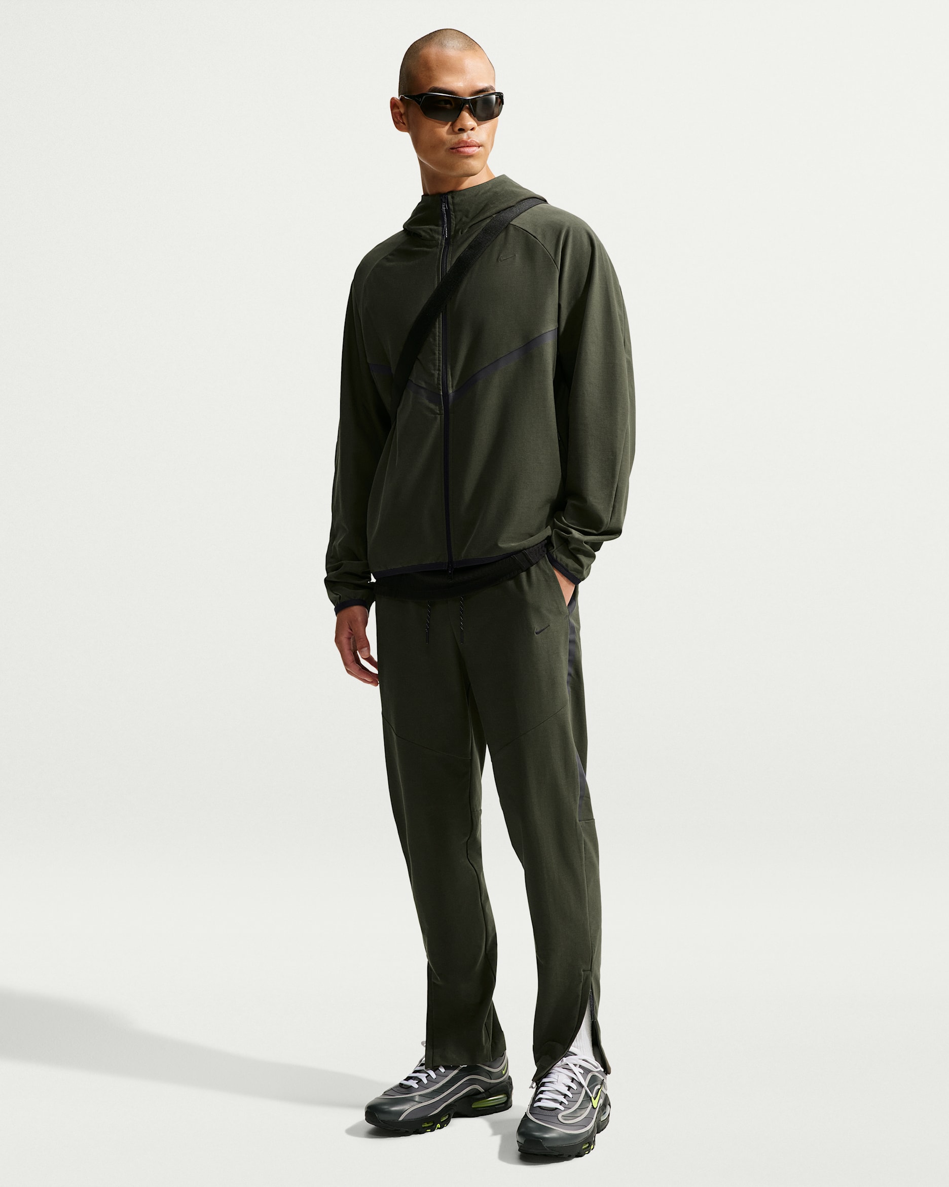 Nike Tech — Sequoia/Black