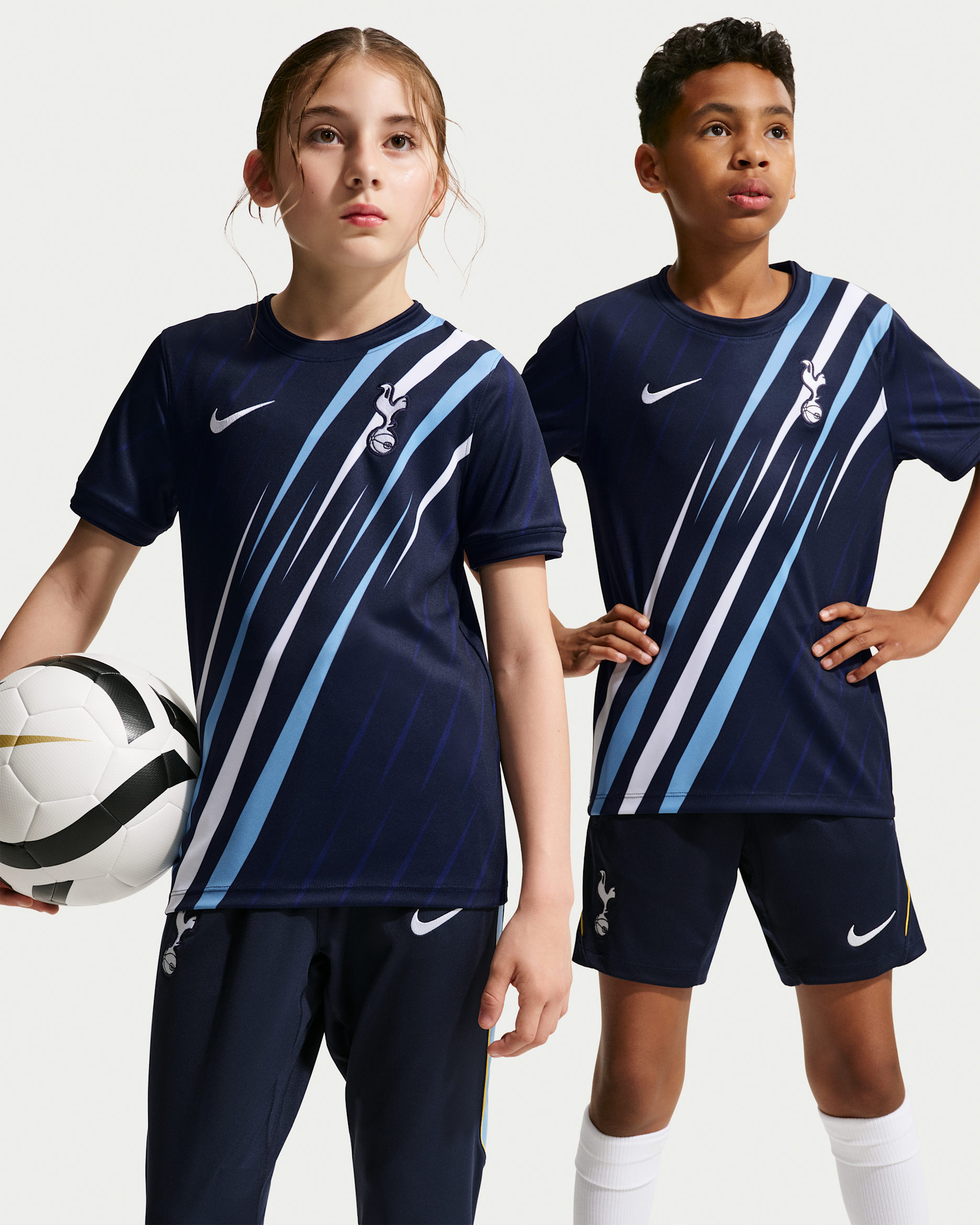 Tottenham Hotspur — Obsidian/Obsidian/White