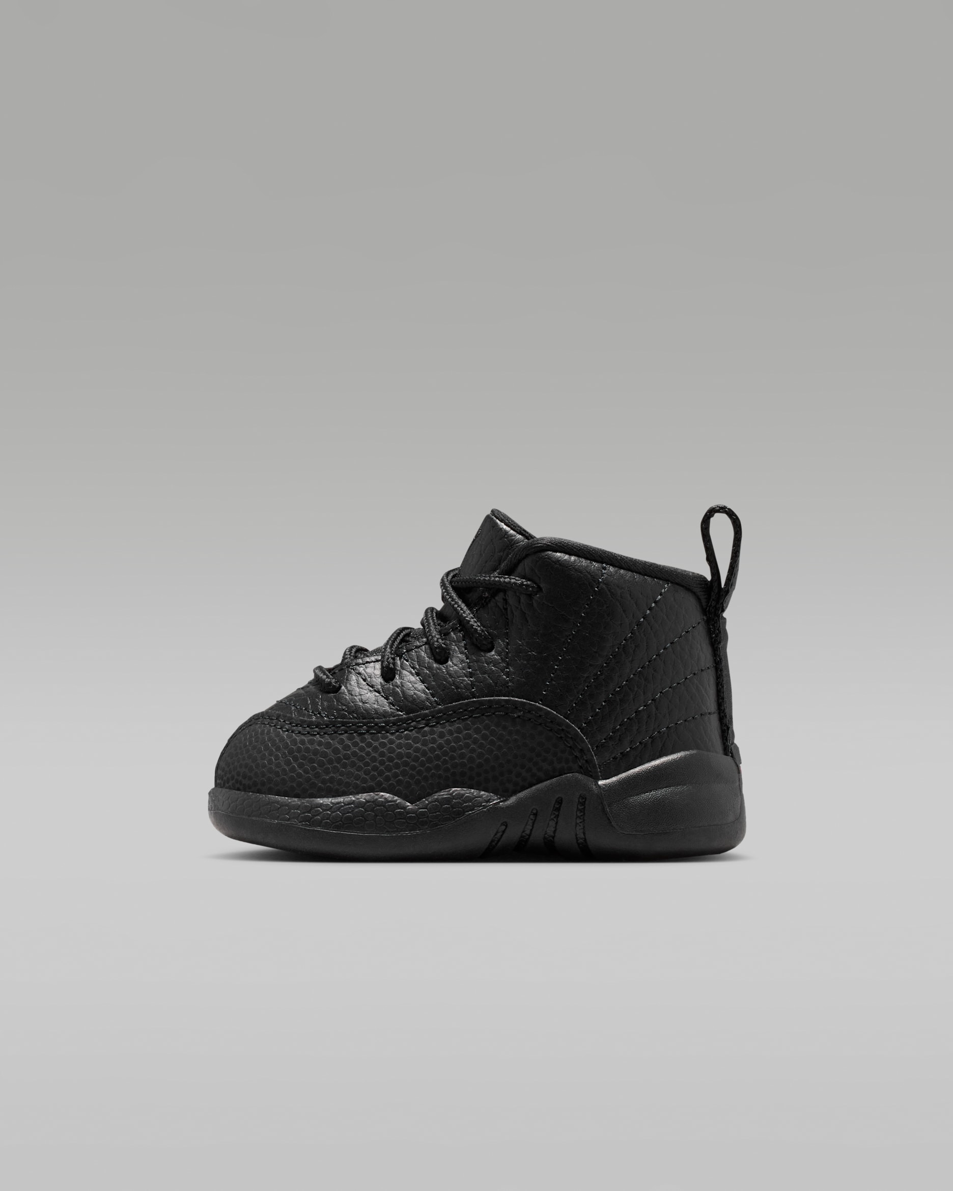 Jordan 12 Retro 'Bloodline' — Black/Varsity Red