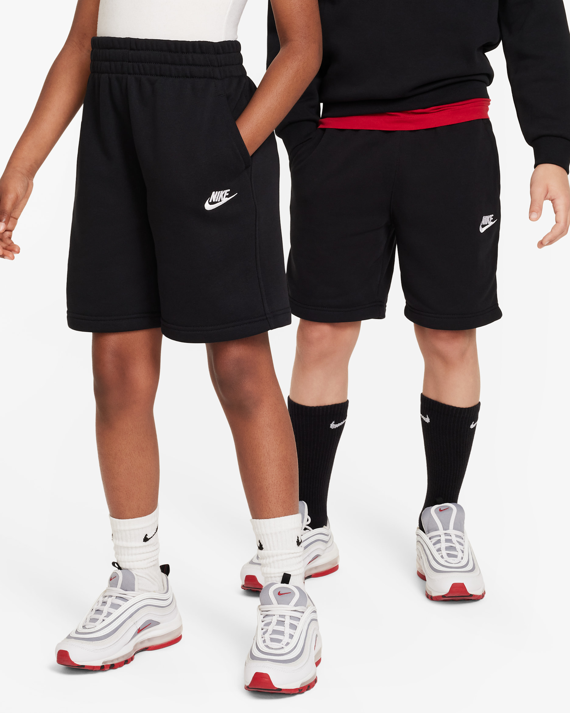 Nike Sportswear Club Fleece — Black/White