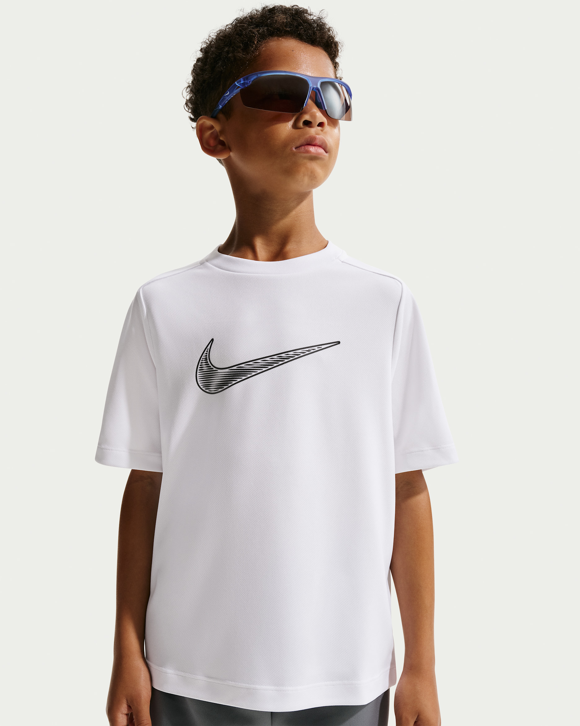Nike Multi — White/Black