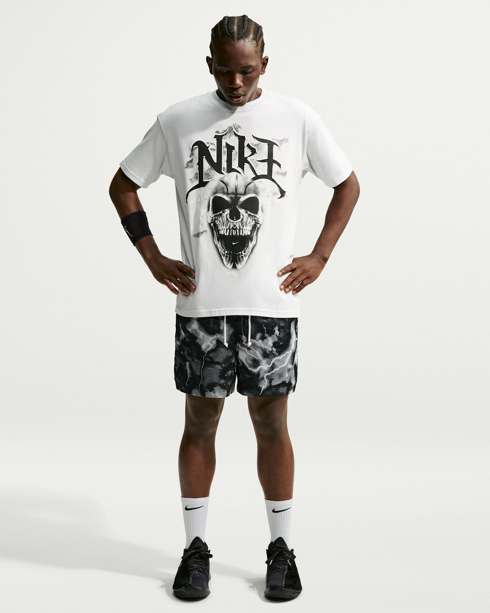 Nike Standard Issue — Smoke Grey/Black/Pale Ivory